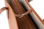 Lucky Bees Bolsa Tote Color Tan